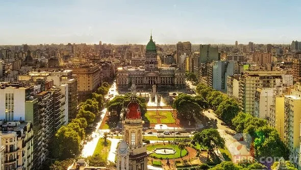 Sınırları küçük, teknolojide dünyaya kafa tutuyor! 16