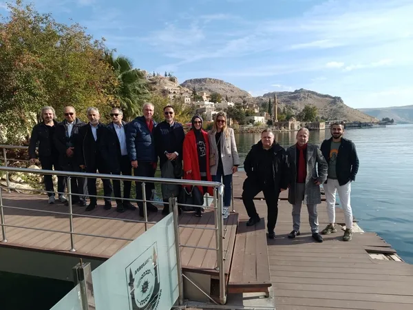 sabahin-dev-yazar-kadrosu-sanliurfada-1700657563883.jpg SABAH'ın dev yazar kadrosu Şanlıurfa'da! - 1