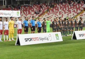 Sivasspor son dakikada yıkıldı