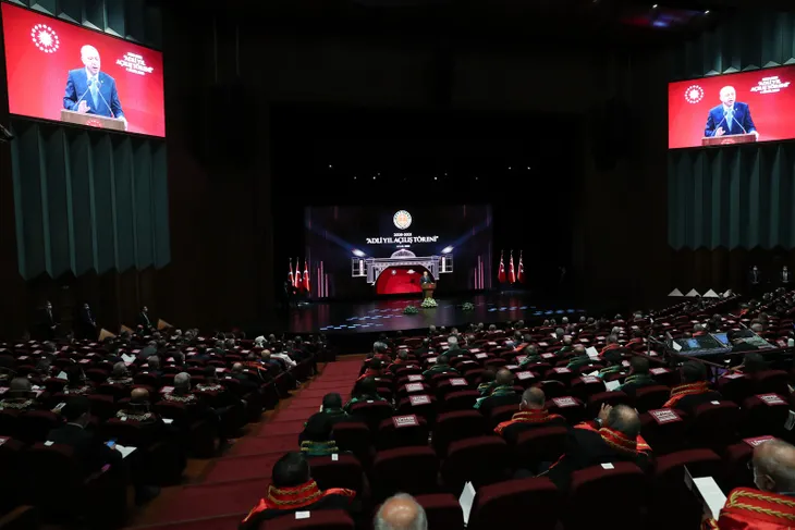 son-dakika-baskan-erdogandan-adli-yil-acilis-toreninde-onemli-aciklamalar-1598952304581.jpg Son dakika: Başkan Erdoğan'dan Adli Yıl Açılış Töreni'nde önemli açıklamalar - 2