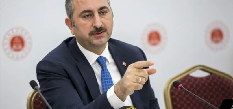 Son dakika: Adalet Bakanı Abdülhamit Gül'den AYM üyesi Engin Yıldırım'ın darbe imalı paylaşımına tepki!