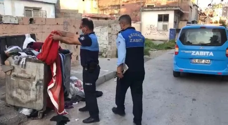 Çöpe atılan Türk bayrağını zabıta çıkardı! İşte yüreklere dokunan o görüntüler