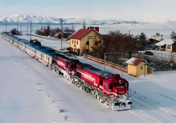 Turistik Doğu Ekspresi yine seferlere başlıyor! Bakan tarihi duyurdu