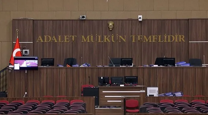 Son dakika: Milyonlarca çalışanı ilgilendiriyor! Yargıtay’dan çok önemli karar: Mesaiyi bırakıp gitmek kovulma sebebi