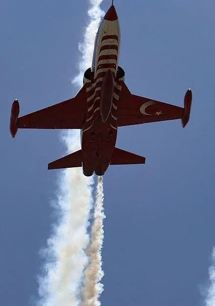 turk-yildizlari-kktcde-gogsumuzu-kabartti-1626867566030.jpg Türk Yıldızları KKTC'de göğsümüzü kabarttı - 4