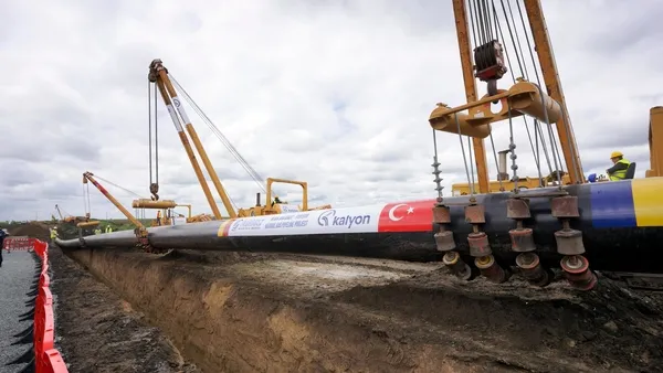 avrupanin-en-buyugune-turk-imzasi-kalyon-holding-enerjide-arz-guvenligini-saglayacak-projeye-starti-verdi-1714193746660.jpeg Avrupa'nın en büyüğüne Türk imzası! Kalyon Holding enerjide arz güvenliğini sağlayacak projeye start verdi - 2