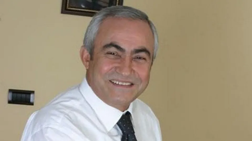14 dakikada 66 bıçak darbesi! Nazmi Arıkan cinayetinde çarpıcı detaylar: Rakıyı üzerlerine döküp…