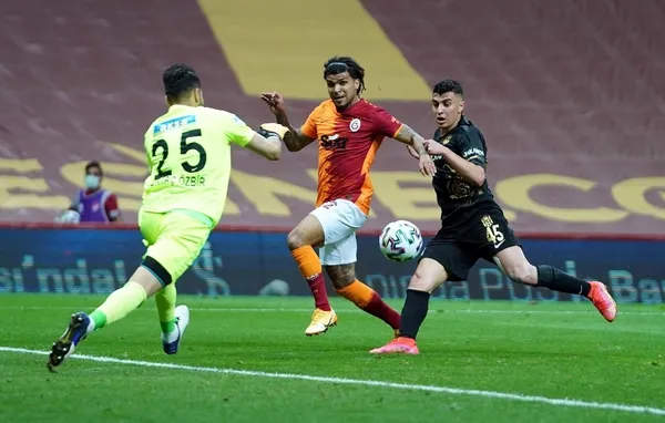 Süper Lig’de 2020-21 sezonunun şampiyon belli oldu! Galatasaray Beşiktaş Fenerbahçe...