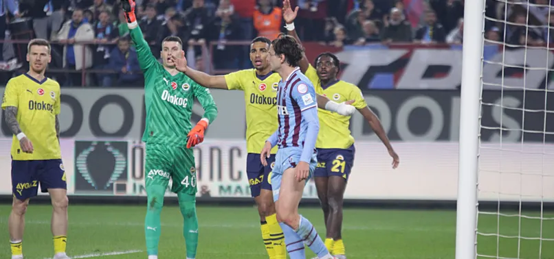 Akyazı'da gol düellosu! Batsman düğümü çözdü | Dev derbide 3 puan Fenerbahçe'nin