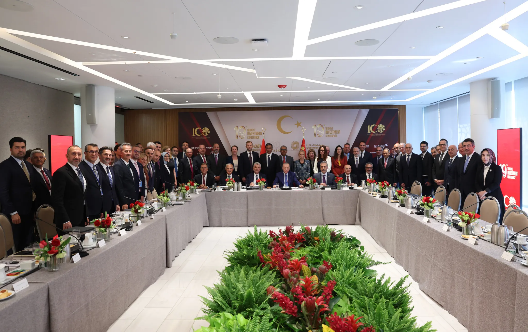 Başkan Erdoğan'dan New York'ta kritik toplantı: İş insanlarıyla bir araya geldi
