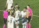 Beşiktaşlı futbolcuya tekme attı