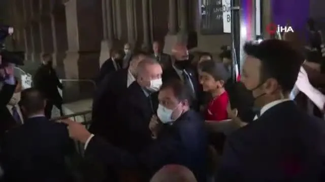 Son dakika: Başkan Erdoğan’a New York’ta otel önünde sevgi gösterisi: Türkiye seninle gurur duyuyor