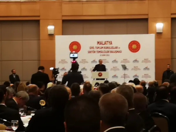 baskan-erdogandan-tek-hane-mesaji-faiz-lobileri-cokmeye-basladi-1666461554915.jpg Başkan Erdoğan'dan 'tek hane' mesajı: Faiz lobileri çökmeye başladı - 3