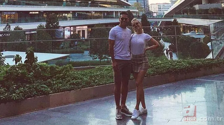 Kıvanç Tatlıtuğ ve Başak Dizer coronavirüsten korunmak için Kemerburgaz’daki evine kapandı 24