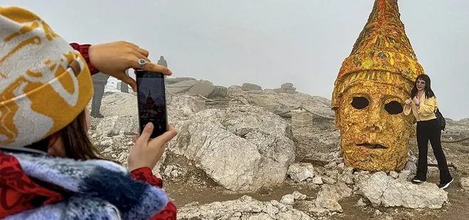 Nemrut Dağı turistlerin ilgi odağı oldu