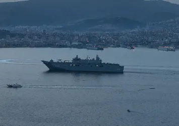 TCG Anadolu'ya İzmir'de yoğun ilgi! 149 bin 865 kişi ziyaret etti