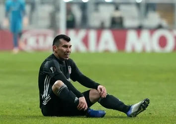 Sampdoria ve Parma da Medel’in peşinde
