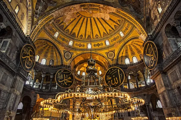 Ayasofya Camii üzerinden algı çalışması! ‘Müzeye çevrildi’ yalanına DMM’den müdahale geldi: Söz konusu bile değildir