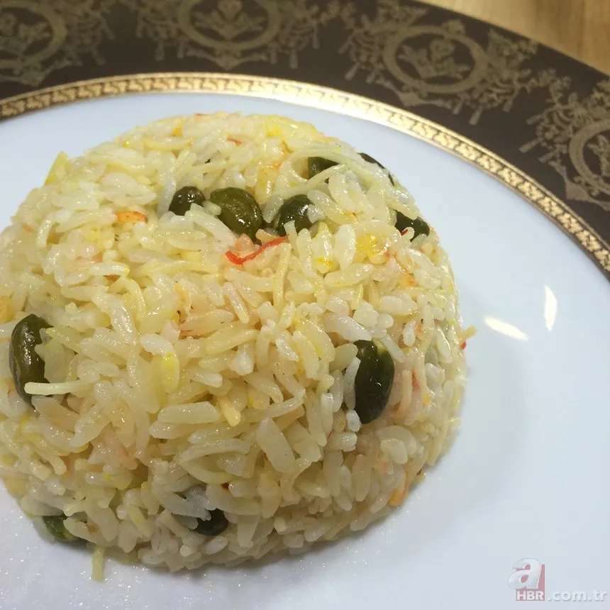 Eskilerden günümüze ulaşan lezzet: İstanbul pilavı tarifi 7
