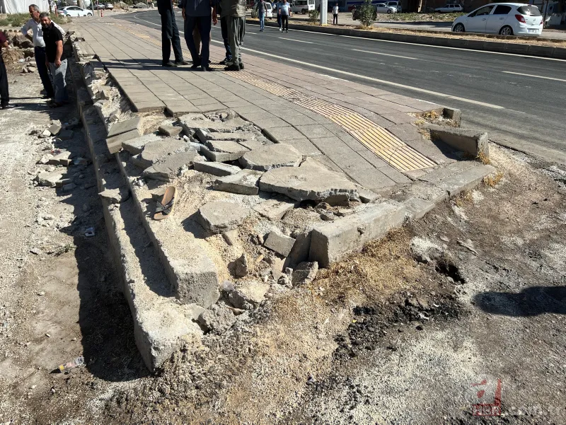 Mardin'deki feci kazadan geriye kalanlar gün aydınlanınca ortaya çıktı! Vatandaşlar oraya akın etti 8