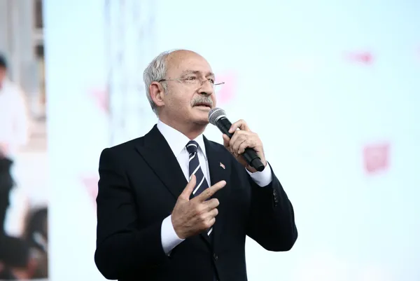 ak-partiden-kilicdarogluna-kucaklasma-tepkisi-siyasi-pusulalari-surekli-ters-yonu-gosteriyor-1666192552803.jpg AK Parti'den Kılıçdaroğlu'na 'kucaklaşma' tepkisi: Siyasi pusulaları sürekli ters yönü gösteriyor - 5