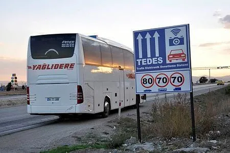 Otobüs şoförü TEDES yüzünden yolcuları indirip eylem yaptı - 1