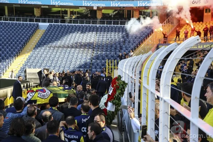 Galatasaray - Fenerbahçe derbisinde tribünde rahatsızlanarak hayatını kaybeden Koray Şener son yolculuğuna uğurlandı 24