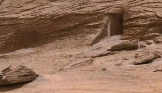 Mars’taki gizemli kapı dünyanın gündemine oturmuştu! Bilim insanları sır perdesini kaldırdı