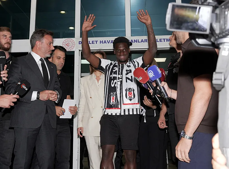 besiktastan-ernest-poku-hamlesi-bayer-leverkusenle-anlasma-tamam-yildiz-oyuncu-istanbula-geldi-1787705435495.jpeg Beşiktaş'tan Ernest Poku hamlesi: Bayer Leverkusen'le anlaşma tamam! Yıldız oyuncu İstanbul'a geldi - 4