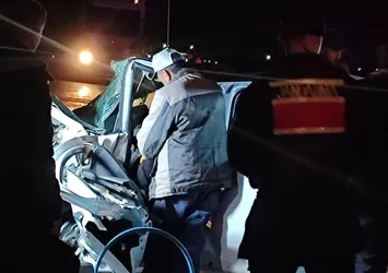 Afyonkarahisar'da trafik kazasında baba ve kız hayatını kaybetti