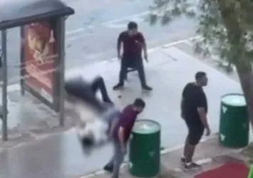 İzmir'de park yeri tartışmasında kan aktı: 1'i ağır 3 yaralı