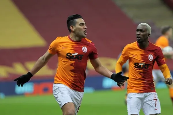 Galatasaray evinde bir puana razı oldu I Galatasaray 2-2 Sivasspor MAÇ SONUCU-ÖZET