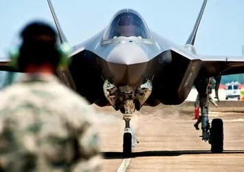 İlk Türk F-35 savaş uçağı uçuşunu yaptı