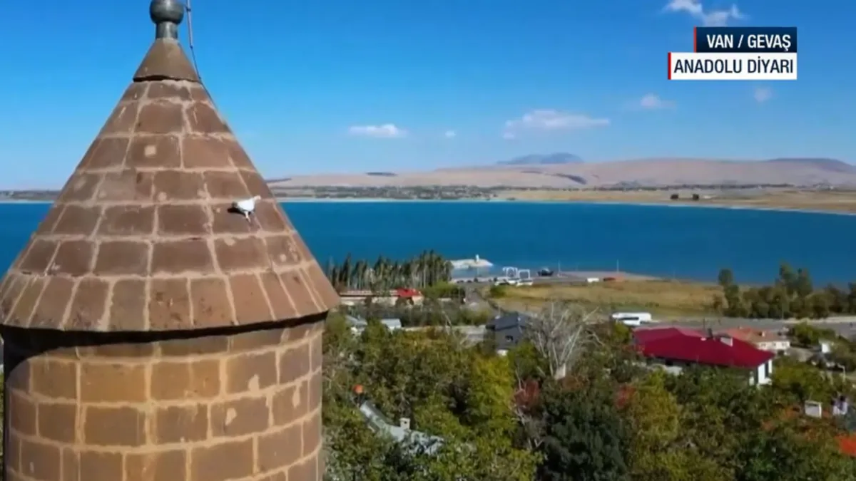 Van'ın saklı hazinesi Gevaş! Eşsiz doğası ve tarihiyle ziyaretçilerini büyülüyor