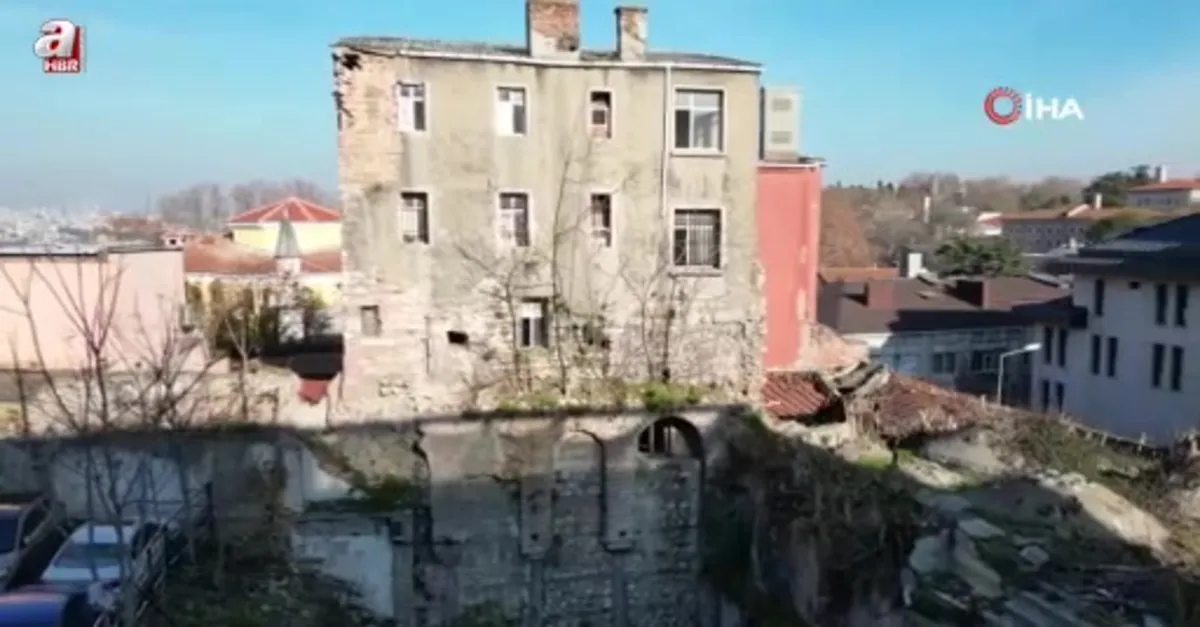 Bin 600 yıllık bina görenleri şaşırtıyor