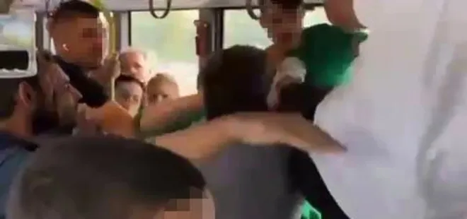 Metrobüste uçan tekmeli kavga! Ortalık bir anda karıştı
