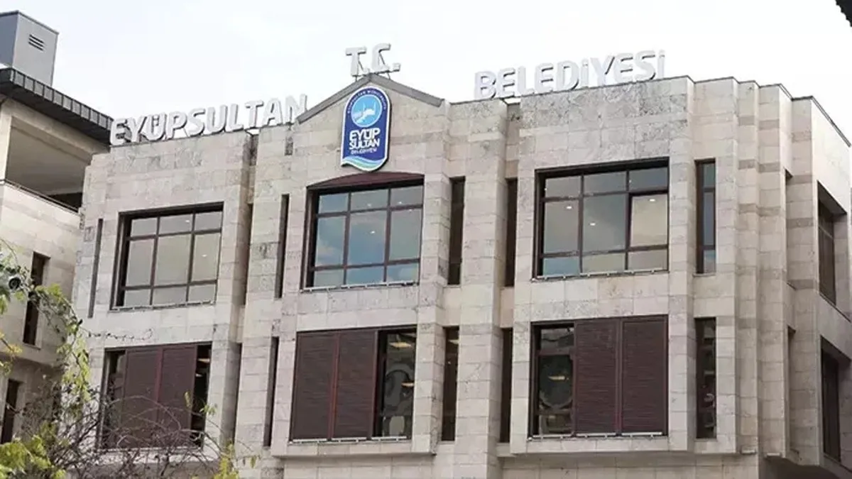 Eyüpsultan Belediye'nde yolsuzluk operasyonu! Belediye Başkan Yardımcısı dahil 3 kişi gözaltına alındı