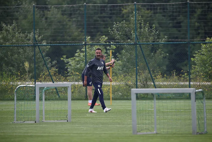 Fenerbahçeli futbolcu Mesut Özil’den flaş Vitor Pereira açıklaması