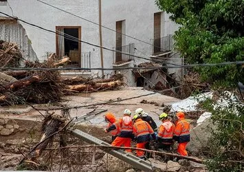 İspanya'da sel felaketi! En az 72 kişi hayatını kaybetti