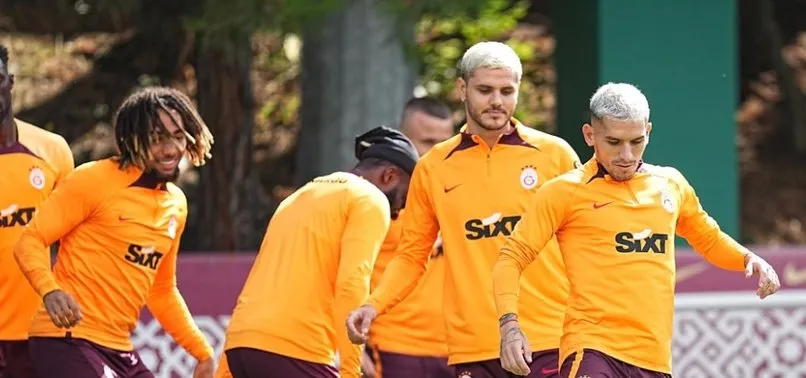 Galatasaray'ın Antalyaspor maçı kamp kadrosu belli oldu! Ziyech kadroda yok… Galatasaray'ın Antalyaspor maçı kamp kadrosu belli oldu! Ziyech kadroda yok…