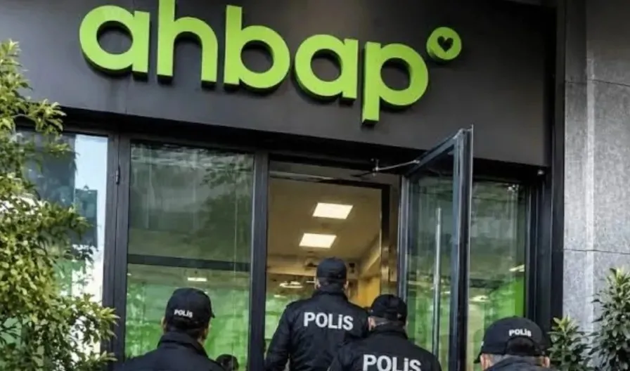 1786524565973.jpeg Haluk Levent’e 27 yıllık suçlama! Karşılıksız çek ve silahla tehdit - 1