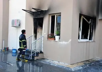 Apartman yönetimine kızıp evini yaktı