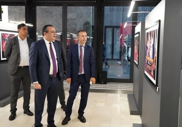 1689189250353.jpg Turkuvaz Medya tarafından hazırlanan 15 Temmuz sergisi Atatürk Kültür Merkezi'nde ziyaretçilerini bekliyor - 2