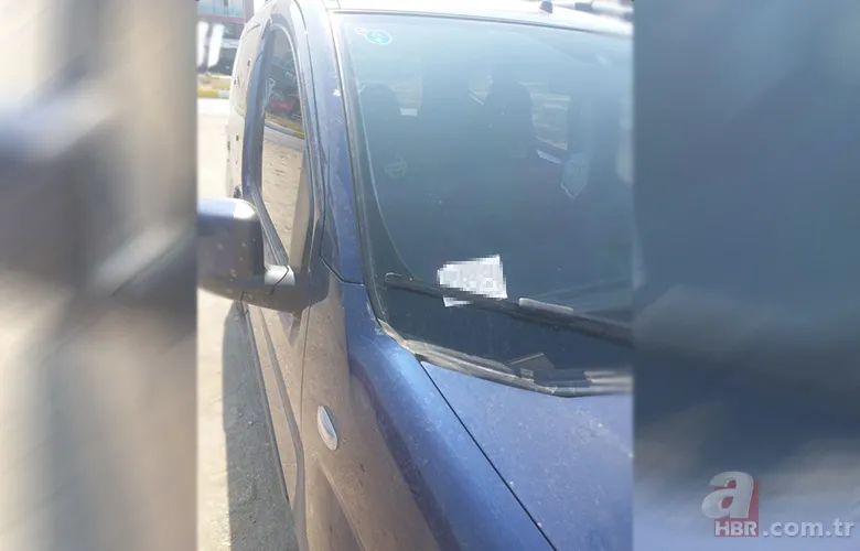 Sağlık Bakanı Fahrettin Koca tavsiye edince evinin camına bu afişi astı! Koronavirüs bitene kadar... 5