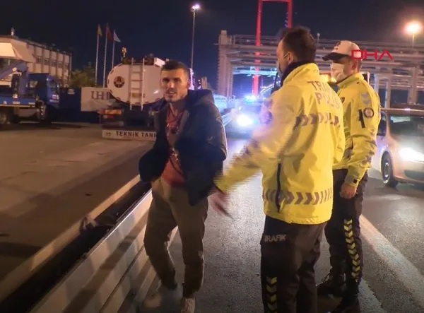 1610186455737.jpeg Denetim noktasından kaçıp polislere zor anlar yaşattı! - 1