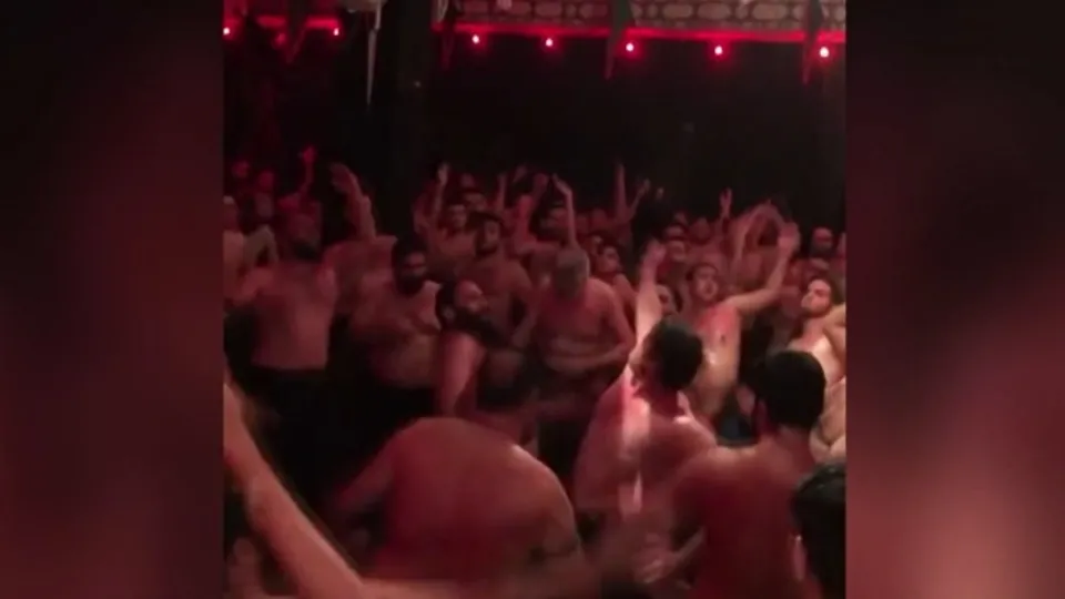 İran’da şoke eden görüntü! Böyle tören görülmedi | Video