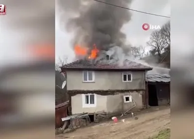 2 katlı ev alev alev yandı