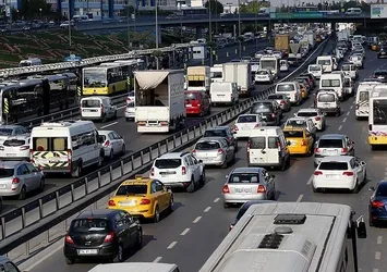 Türk sürücüler trafikte nezakette zirveye yakın!