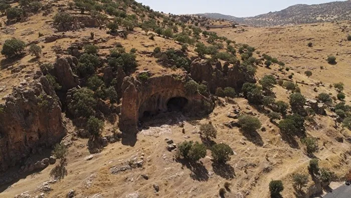 mardinde-450-bin-yillik-kesif-tarihe-isik-tutacak-yasamin-ayak-izleri-bulundu-1729276582298.jpg Mardin'de 450 bin yıllık keşif: Tarihe ışık tutacak, yaşamın ayak izleri bulundu - 6