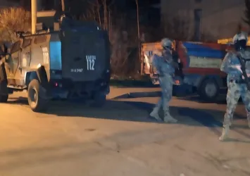 Son dakika: İstanbul'da silahlı suç örgütüne operasyon! Çok sayıda kişiye gözaltı